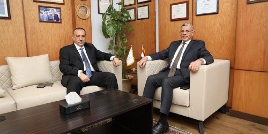 محافظ أسيوط يبحث مع إنشاء معهد لتدريب شباب الصعيد على علوم الفضاء