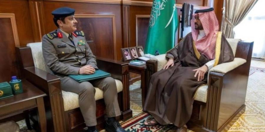 نائب أمير حائل يستقبل مدير الدفاع المدني بالمنطقة
