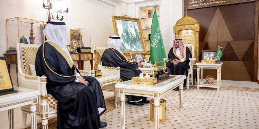 أمير القصيم يستقبل عبدالعزيز الحربي بمناسبة تكليفه مديرًا لمكتب هيئة الصحة العامة "وقاية"