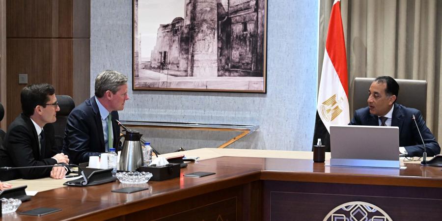 “فيزا” تقترح آلية جديدة لتسريع تحويلات المصريين بالخارج