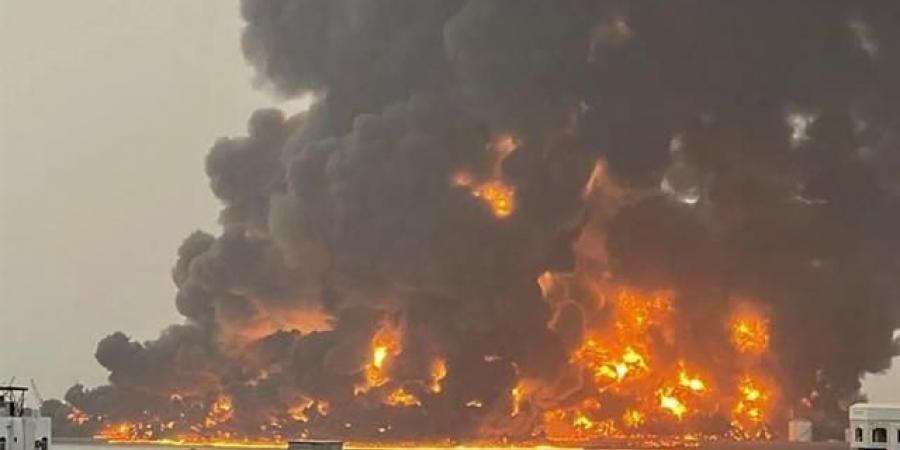 مطار صنعاء الدولي يتعرض لقصف إسرائيلي عنيف