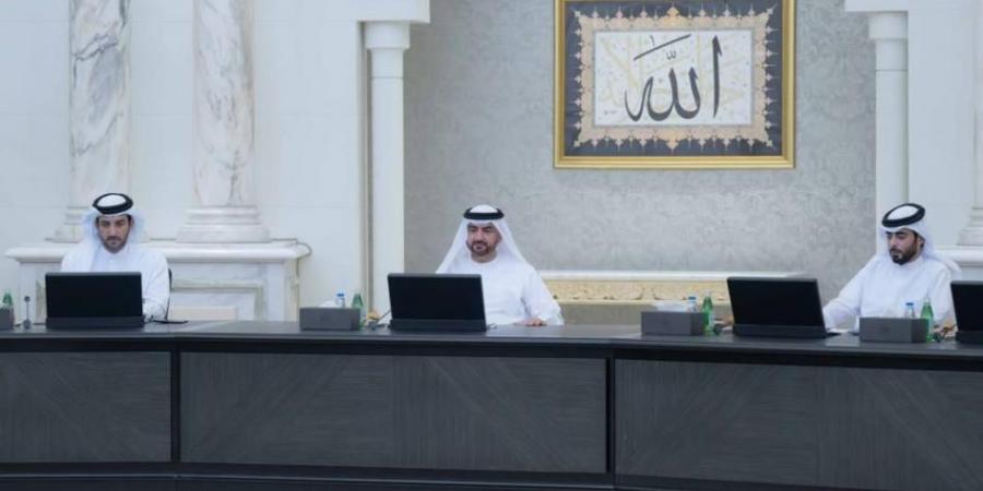 «تنفيذي الشارقة» يطلع على أبرز الخطط التطويرية في الإمارة