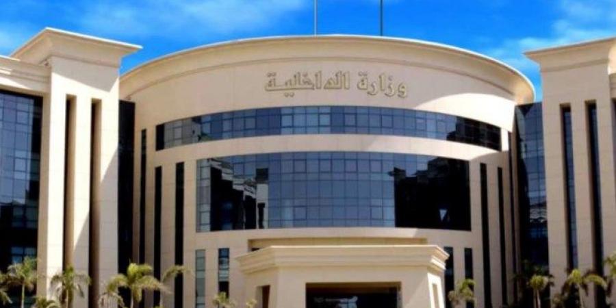تفاصيل قيام عاطل بسرقة تليفون محمول من محل بالإسكندرية