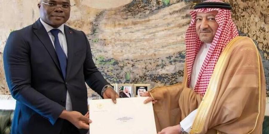 خادم الحرمين الشريفين يتلقى رسالة من رئيس كوت ديفوار تتصل بالعلاقات الثنائية