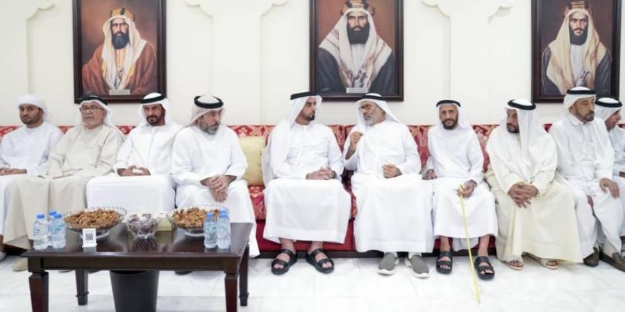 سيف بن زايد يعزي في وفاة محمد القبيسي