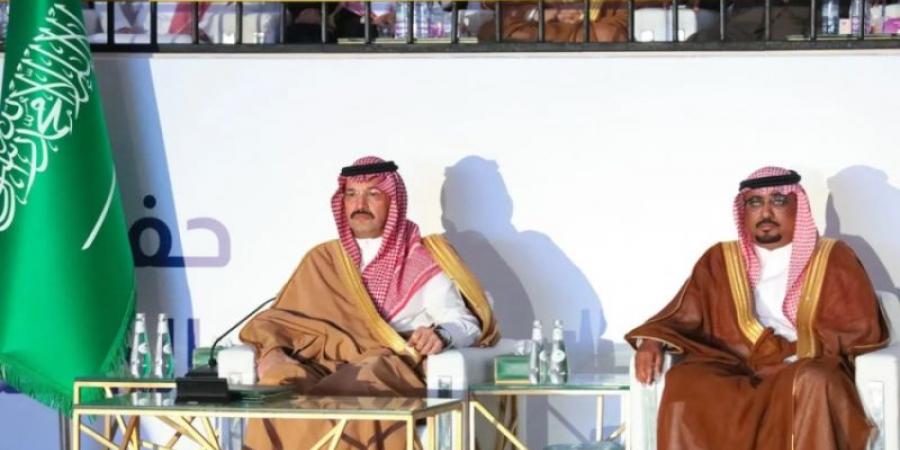أمير عسير يرعى حفل تخريج الدفعة الـ ١١ من طلاب وطالبات جامعة بيشة