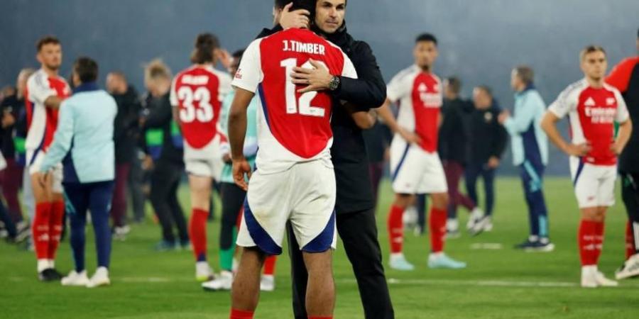 إنجلترا تسخر من أرسنال وجمهوره بعد وداع دوري أبطال أوروبا