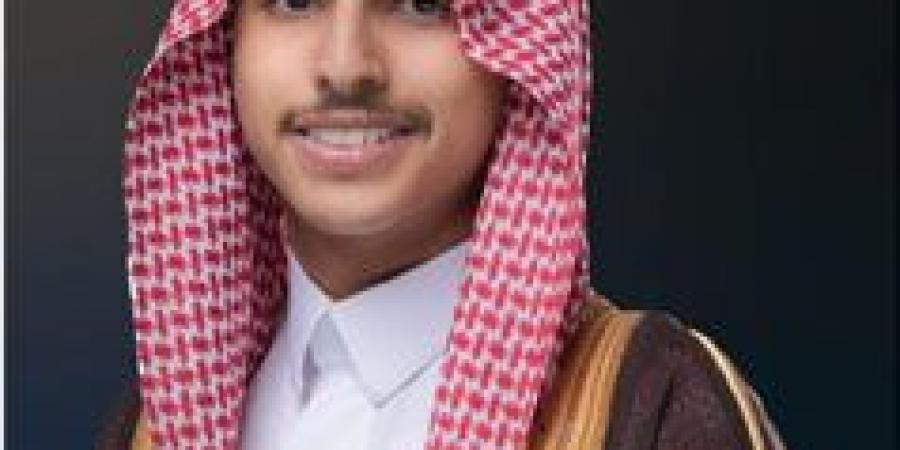 الظفيري يحصل على الدبلوم