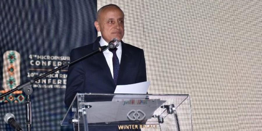 عماره يشهد انطلاق فعاليات المؤتمر الرابع للتأمين متناهى الصغر