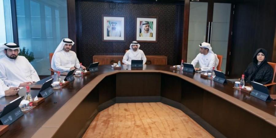 حمدان بن محمد يعتمد حزمة سياسات ومبادرات لتمكين المجتمع وتعزيز الاقتصاد في دبي