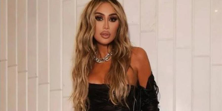 مايا دياب تتألق بإطلالة جريئة بتوقيع جان لويس صبجي