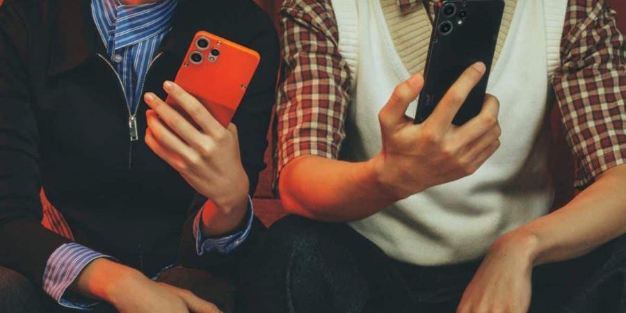 مراجعة شاملة لهاتف CMF Phone 2 Pro الجديد من نوثينج