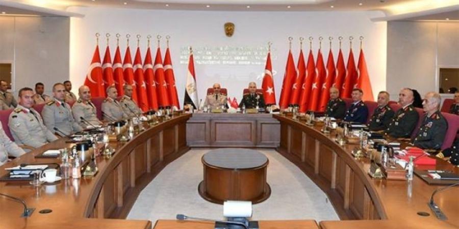 تقارب عسكري بين مصر وتركيا في أعقاب لقاء رئيسي أركان الجيشين