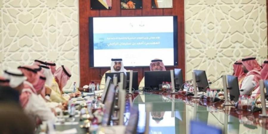الراجحي يشهد توقيع (9) اتفاقيات تنموية في القصيم