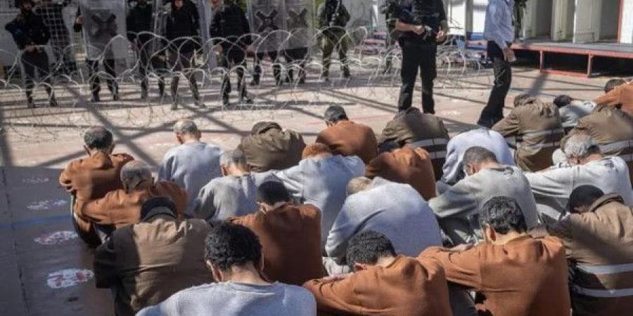 تصعيد ممنهج وجرائم مركّبة بحق الأسرى خلال نيسان الماضي