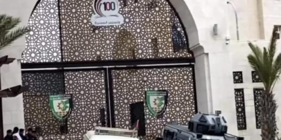 مصدر أمني لـ"سرايا": طعن شخص بمشاجرة بالقرب من جامعة البلقاء