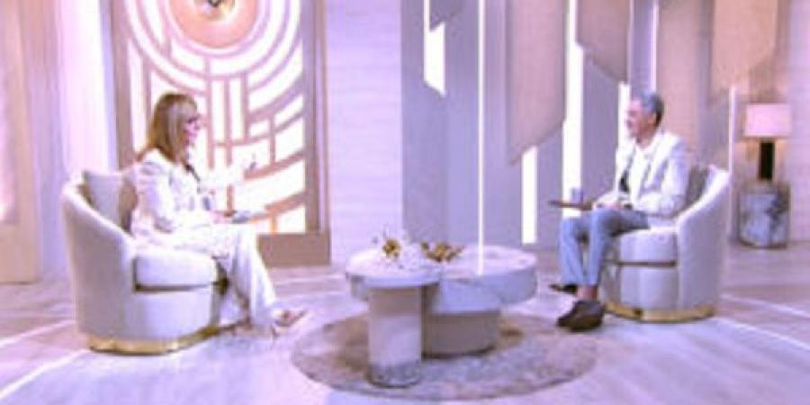 تعرف على رسالة فتحى عبد الوهاب للزعيم والفخرانى وعبلة كامل