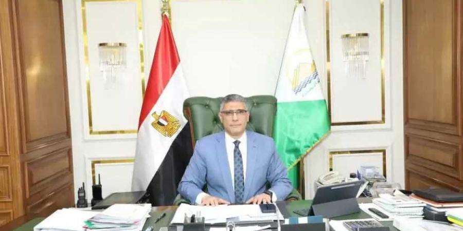 محافظ الجيزة: تفتيش عمالي على ١١٩ منشأة من خلال مديرية العمل وتحرير ١٢٨ محضرًا لضبط المخالفات