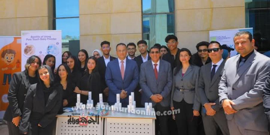 جامعة الجلالة تحتضن مشروعات طلابية رائدة في الصناعات الدوائية