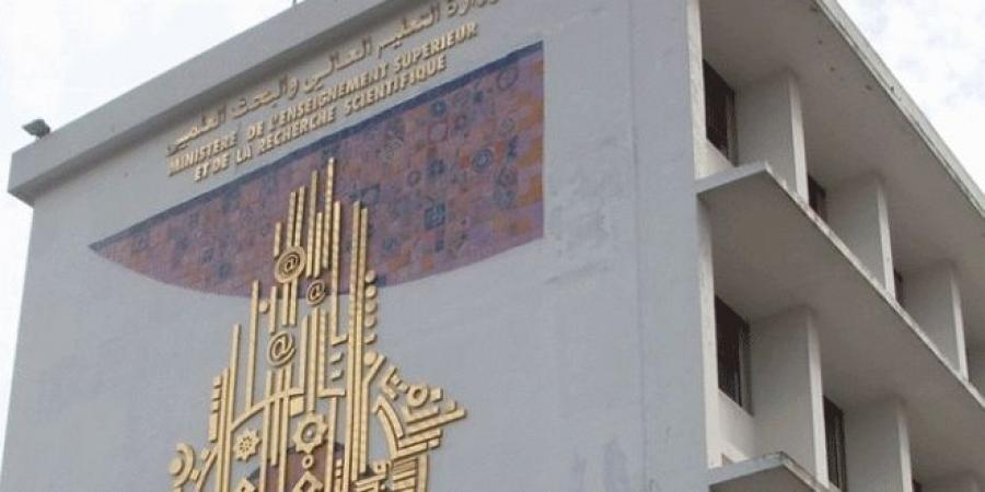 الدكاترة المعطلين عن العمل يطالبون وزارة التعليم العالي بضرورة الادماج في سلك التدريس بالجامعات