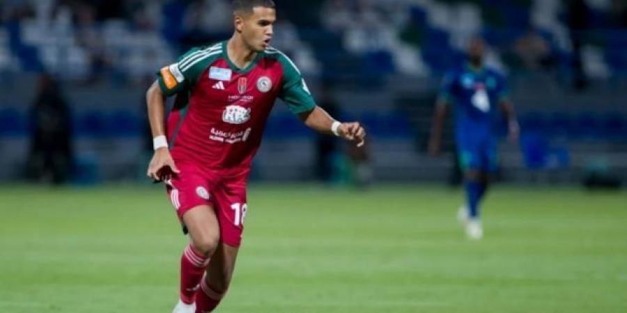 لاعب الاتفاق يجري عملية جراحية في الدوحة