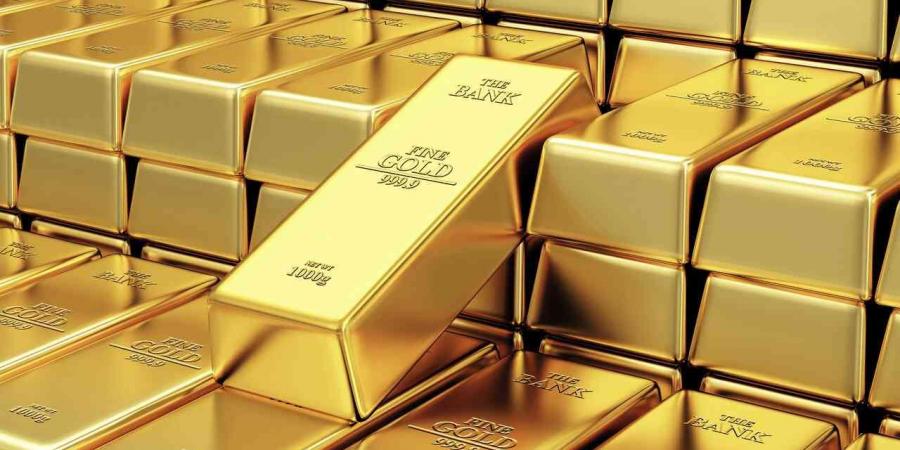 أسعار الذهب تتراجع إلى أدنى مستوى في أكثر من شهر