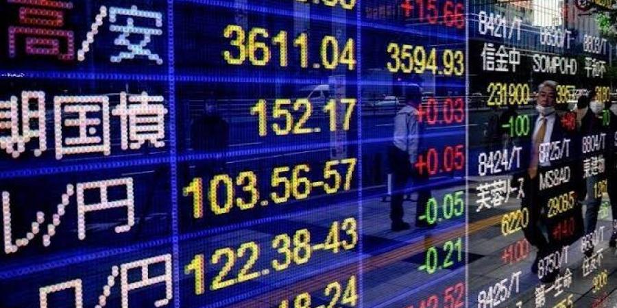 استقرار المؤشرات اليابانية عند الإغلاق لكنها تحقق مكاسب أسبوعية