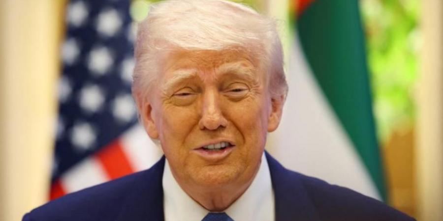 ترامب: سأعود لأمريكا لأرى حفيدي الجديد