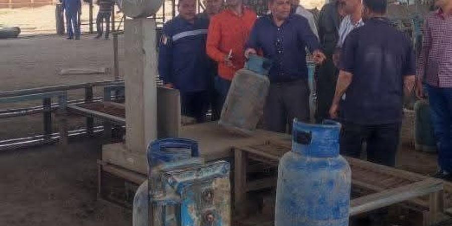 ضبط نقص في أوزان أسطوانات البوتاجاز  بأحد مصانع التعبئة بالمنيا