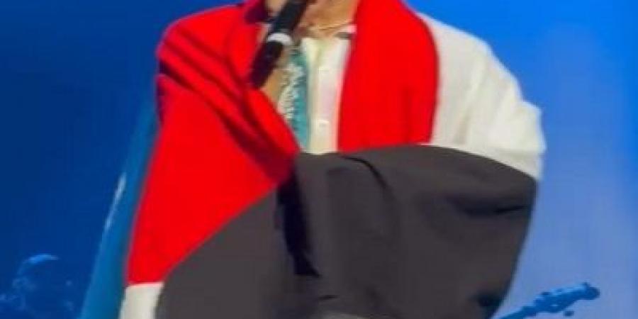 أحمد سعد يشعل حفله الغنائي بأستراليا بحضور السفير المصري وهاني رم