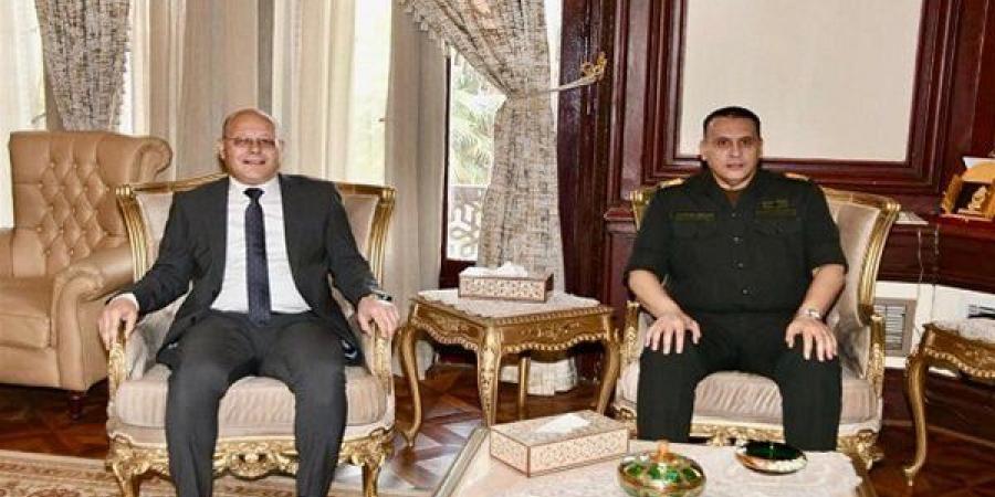 جامعة سوهاج تتعاون مع إدارة الشئون المعنوية لتعزيز الوعي الوطني