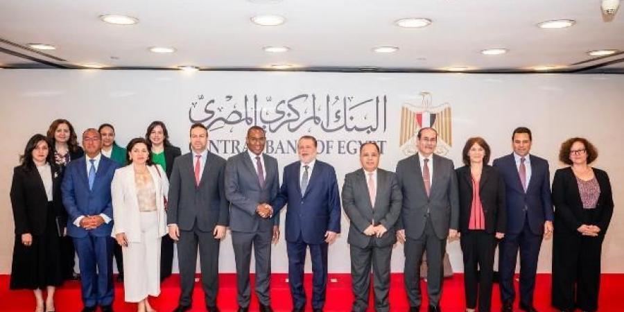 محافظ البنك المركزي يستقبل نائب المدير العام لصندوق النقد الدولي 