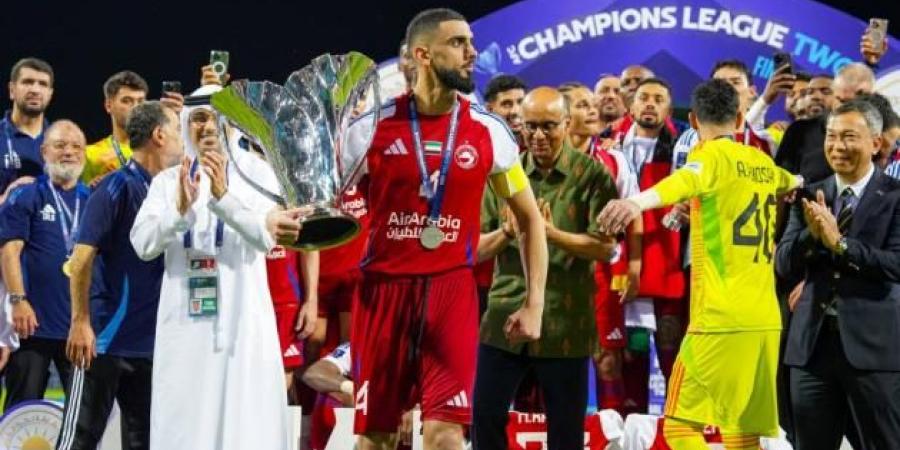 الصحف السنغافورية تشيد بـ«الأسد» شاهين و«محطم القلوب»