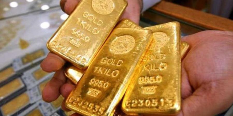 انخفاض أسعار الذهب عالميا متأثرة بصعود الدولار