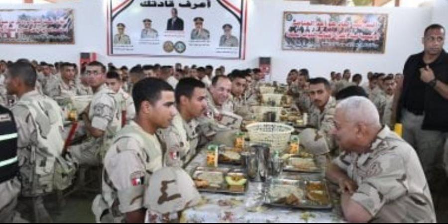 وزير الدفاع يشهد تنفيذ مشروع مراكز القيادة التعبوى للمنطقة الغربية العسكرية