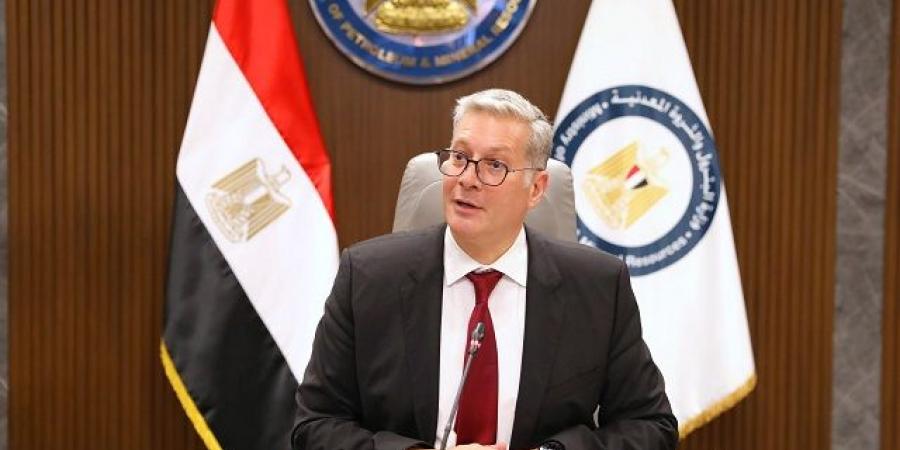 بدوي: تصنيع الفوسفات محليا بدلاً من تصديره خاما لتعظيم القيمة المضافة