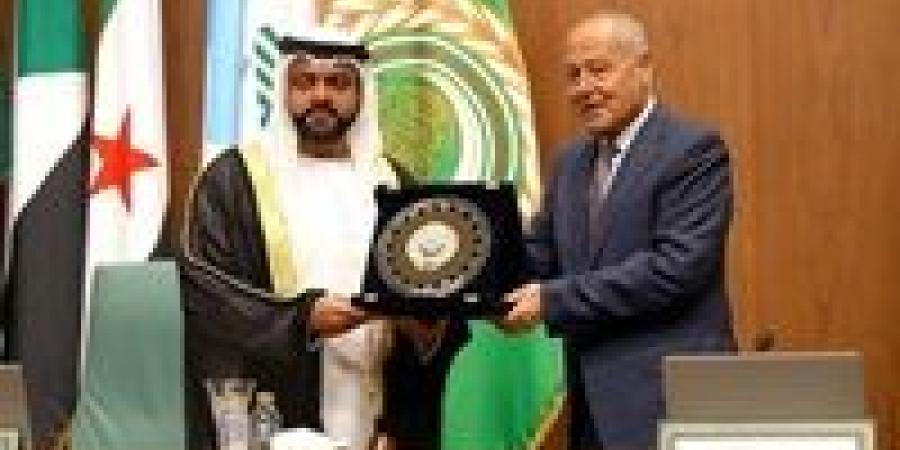 في ختام  اليوم العربي للتنمية المستدامة بالجامعة العربية،تكريم ولي عهد الفجيرة والكرداوي تطلق مبادرة صك التعليم