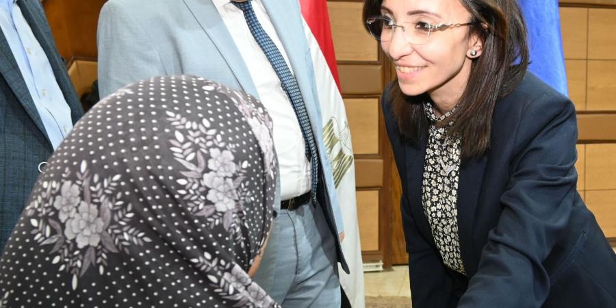 ٥٠ مواطنا فى ضيافة محافظ البحيرة