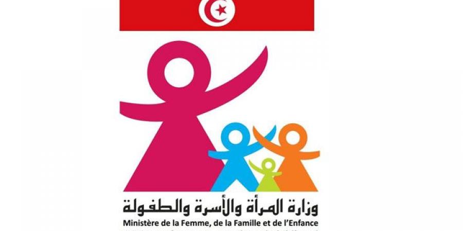 وزارة الأسرة تنظم دورة تكوينية حول تشريعات حماية حقوق الطفل لفائدة 40 مندوبا مساعدا لحماية الطفولة