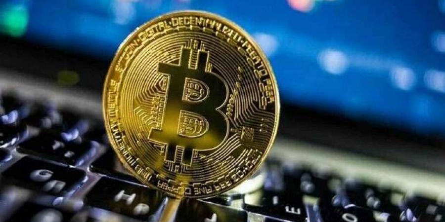 وسط موجة تقلبات عنيفة.. "بيتكوين" تحقق ارتفاعاً أسبوعياً بنسبة 5.3%