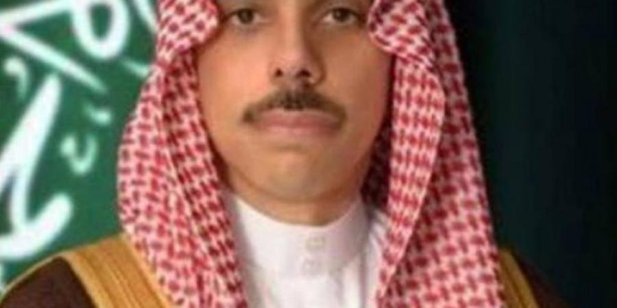 وزير الخارجية يصل إلى مملكة إسبانيا