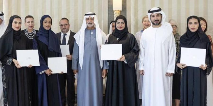 نهيان بن مبارك: الثقافة والإعلام والفنون أدوات للتنمية الإنسانية