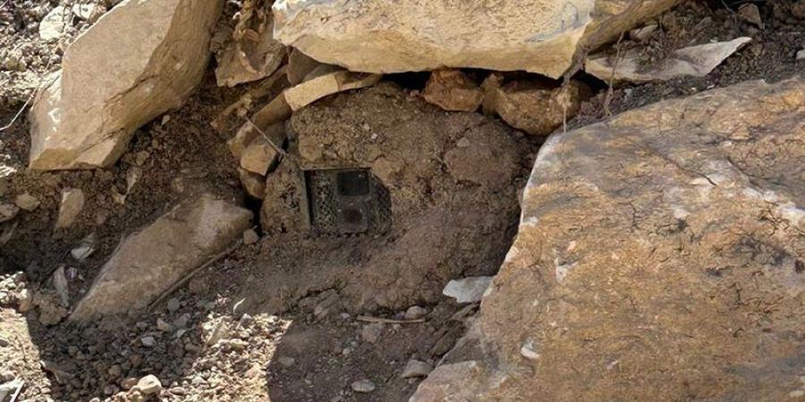 مزروع في صخرة ومموه ومزود بكاميرا.. الجيش اللبناني يعثر على جهاز تجسس إسرائيلي جنوب البلاد