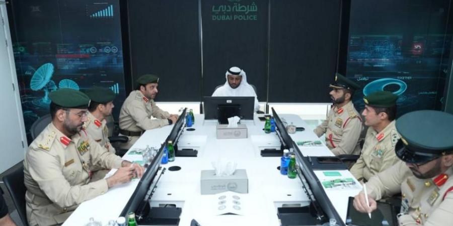 شرطة دبي تستعرض مؤشرات أداء «النقل والإنقاذ»