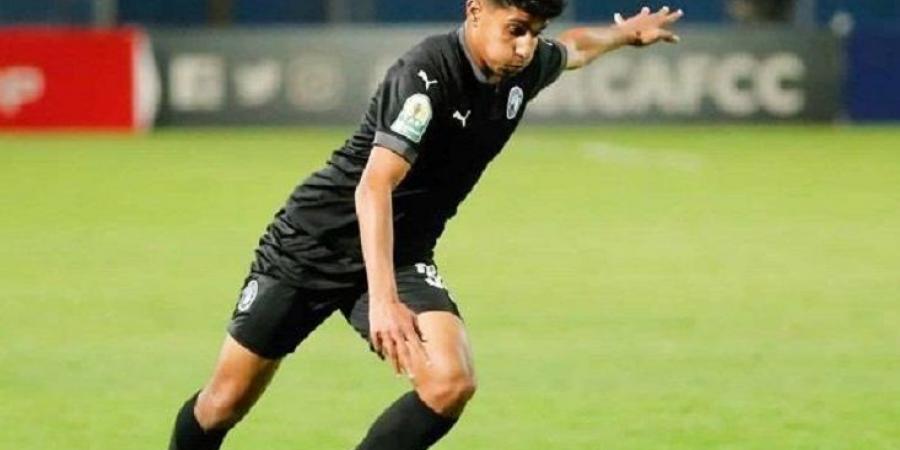 بيراميدز يكشف مفاجأة بشأن رحيل إبراهيم عادل