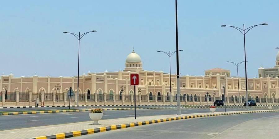 إنجازات سلطان في كلباء تحوّل المدينة إلى وجهة خدمية وسياحية