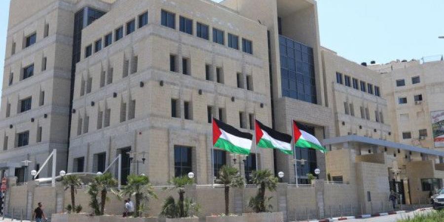 سلطة النقد تنفي انهيار المصارف الفلسطينية بعد قرار إنهاء رسائل الضمان