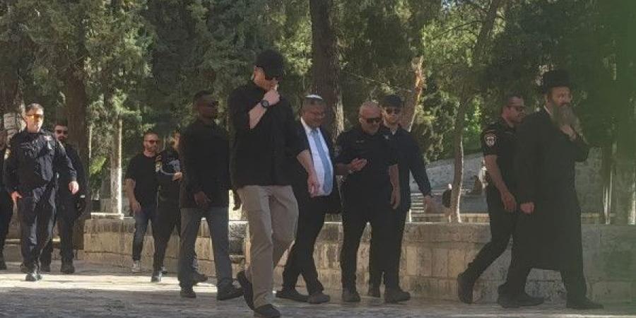 المتطرف بن غفير يقود اقتحام المستوطنين للمسجد الأقصى