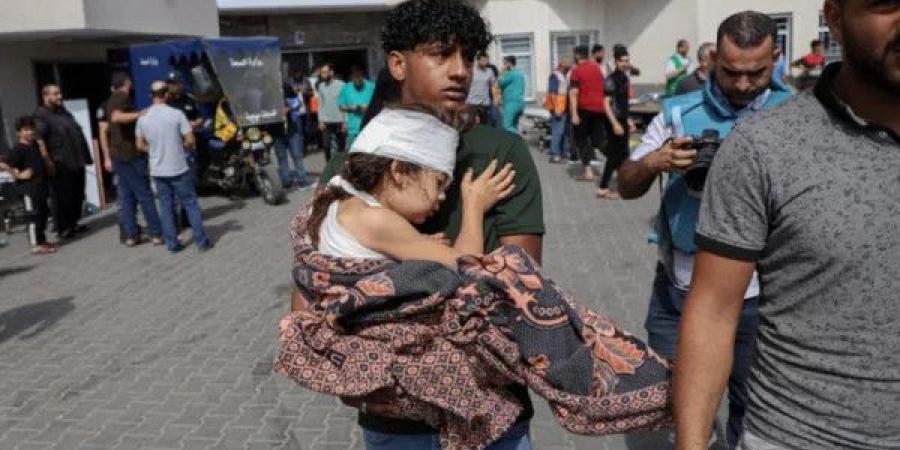 "الصحة" بغزة: تهديدات الإخلاء والقصف تُنذر بخروج المستشفيات عن الخدمة