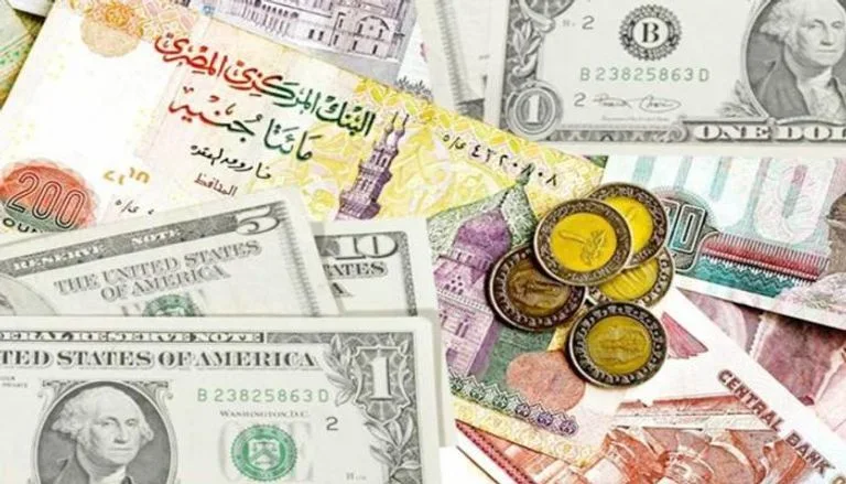 دولار اليوم يصل إلى 52.70 جنيهاً
